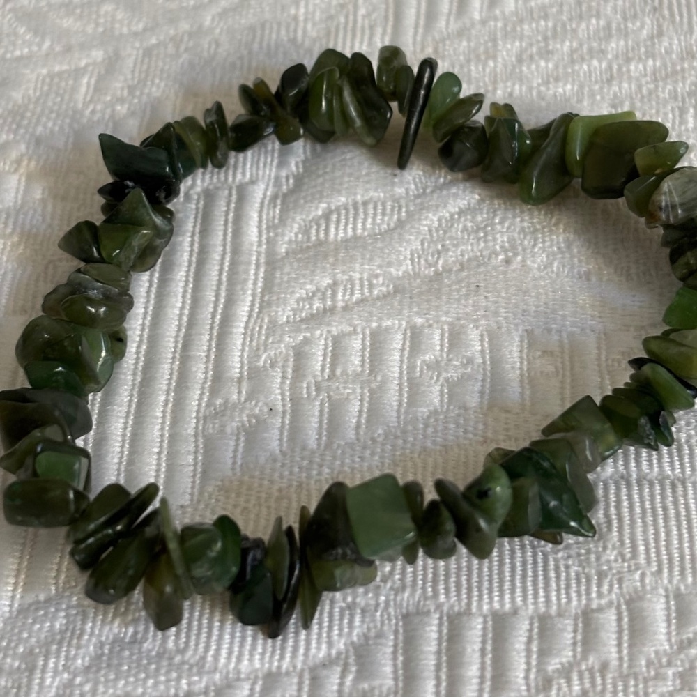 Jade Chip Stretch Bracelet